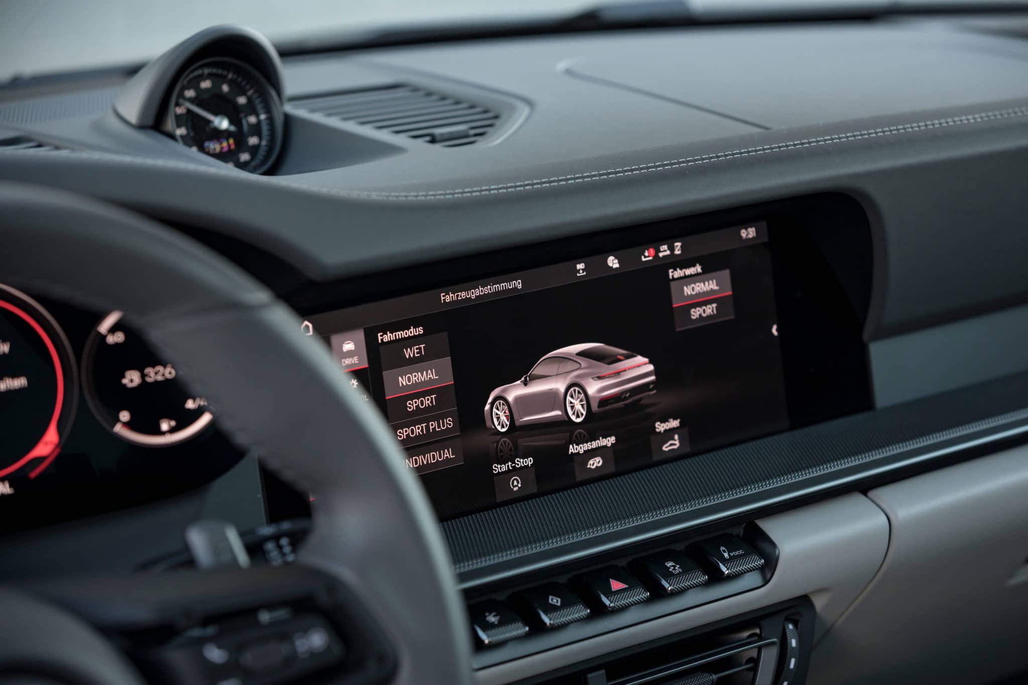 2019_06_porsche911_cockpit_1370px_f.porscheag Porsche 911