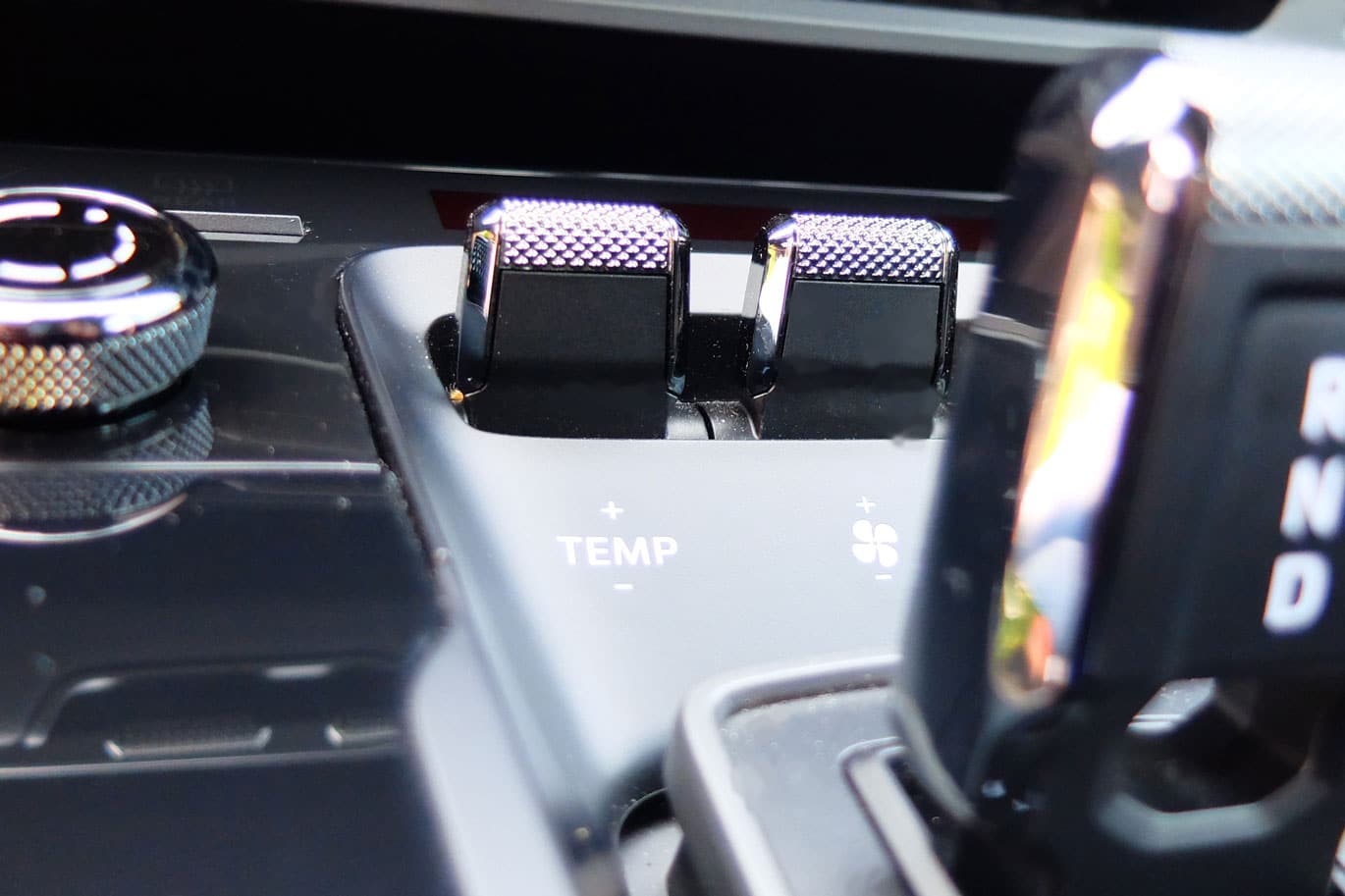 2019_06_porsche911_schalter_1370px_dataforce Porsche 911