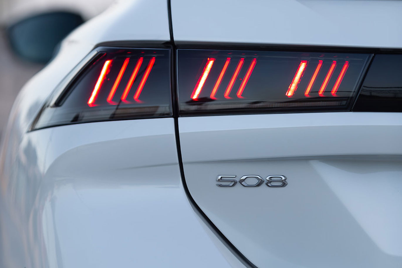 2019_08_peugeot_508_lichtsignatur_1370_peugeotdeutschland Peugeot 508 SW